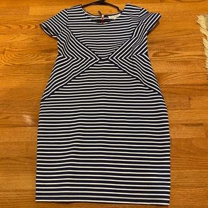 Jessica Simpson maternity size M